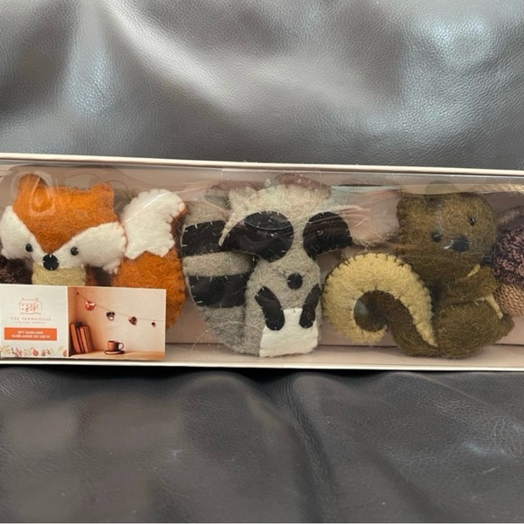Thanksgiving The Farmhouse by Rachel Ashwell Forest Animals Garland - Picture 1 of 5